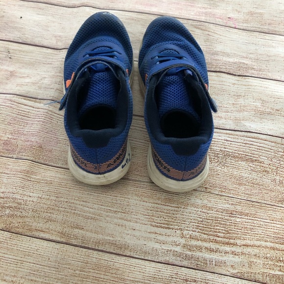 Under Armour Surge Sneaker 3Y - Picture 3 of 5